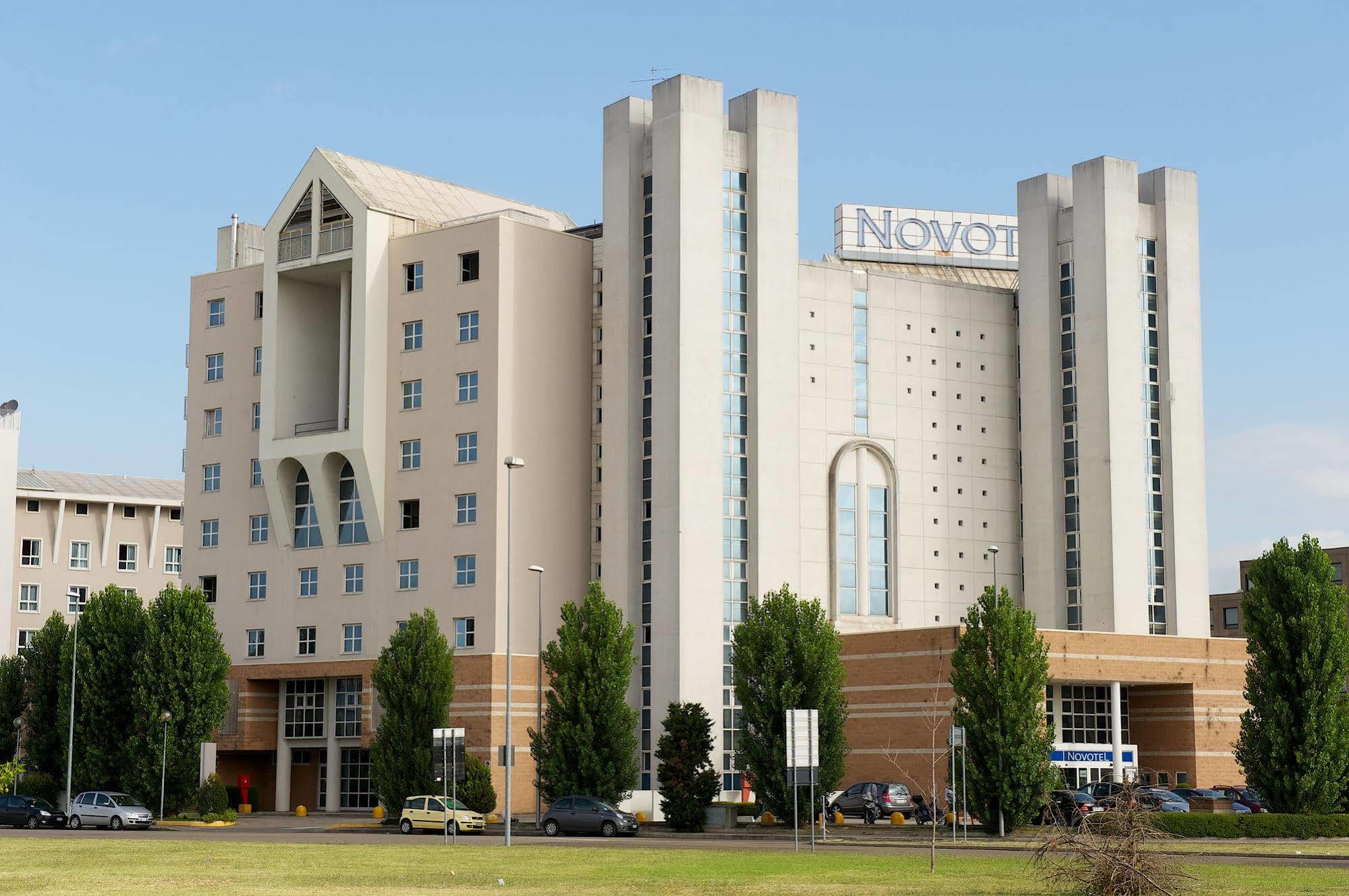 Novotel Firenze Nord Aeroporto Sesto Fiorentino Esterno foto